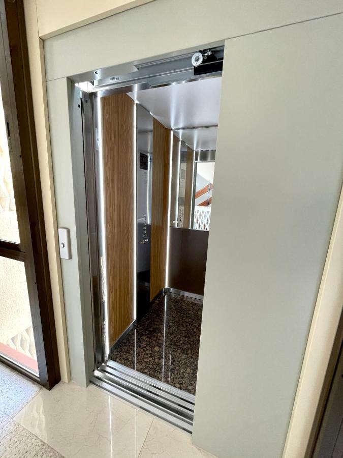 Gatu Casa Muse Junto A La Playa, Vista Al Mar, Aire Acc, Terraza, Wifi Y Chimenea " Preferente Mayores De 25 Anos Y Familias " El Puerto de Santa Maria Exterior photo